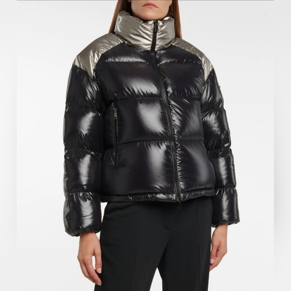 Moncler - Cuscute high-neck down jacket Excellent Conditions - Picture 1 of 16